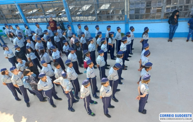 Governo-de-Minas-anuncia-interrupção-temporária-das-assembleias-para-implantação-das-escolas-cívico-militares-no-estado