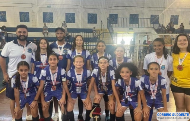 Futsal-feminino-de-Guaxupé-conquista-dobradinha-da-Copa-Alterosa-de-Futsal
