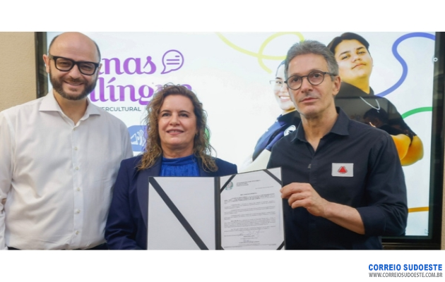 Governo-de-Minas-lança-projeto-Minas-Bilíngue-para-promover-ensino-de-línguas-na-rede-pública