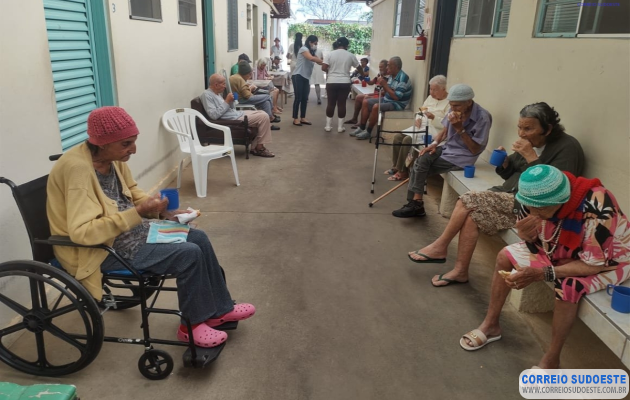 Vilinha-promove-ação-solidária-para-garantir-cuidado-e-dignidade-a-idosos-acolhidos