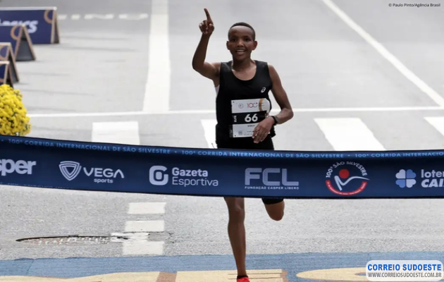 Atleta-da-Tanzânia-vence-São-Silvestre-e-Nubia-de-Oliveira-chega-em-3º
