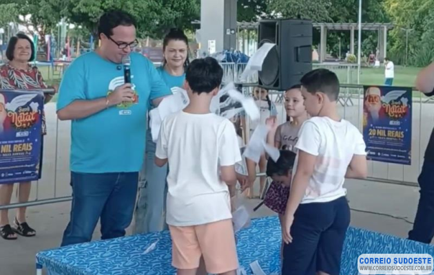 ACIG-realiza-sorteio-da-Promoção-“Super-Natal”-e-distribui-R$-22-mil-em-vales-compras