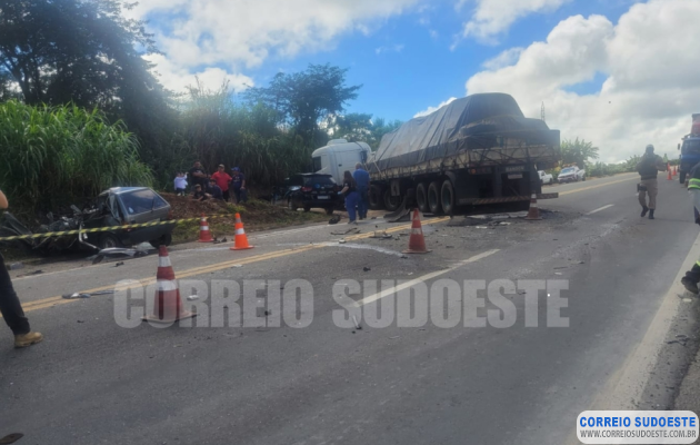 Colisão-frontal-deixa-vítima-fatal-na-MG-146-em-Muzambinho