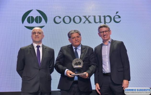 -Cooxupé-é-eleita-campeã-em-Sustentabilidade-no-Prêmio-Melhores-do-Agronegócio-2025