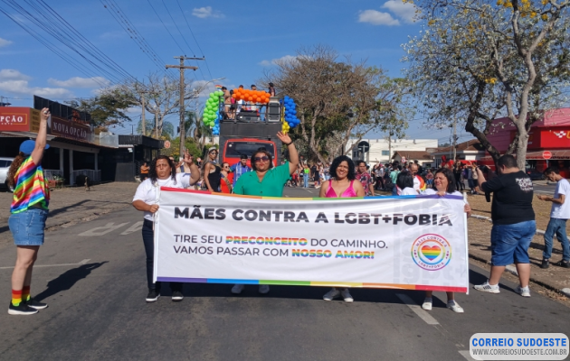 Ao-contrário-de-muitas-cidades-brasileiras,-Câmara-de-Guaxupé-nega-reconhecimento-de-Utilidade-Pública-a-associação-LGBTQIA+