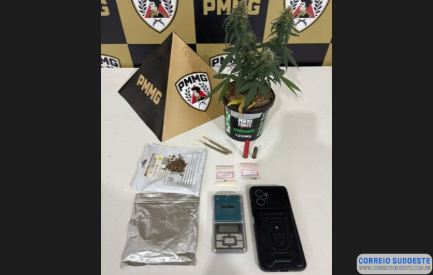 PM-vai-socorrer-mulher-que-estava-trancada-em-casa-e-descobre-plantio-de-maconha-em-Guaxupé